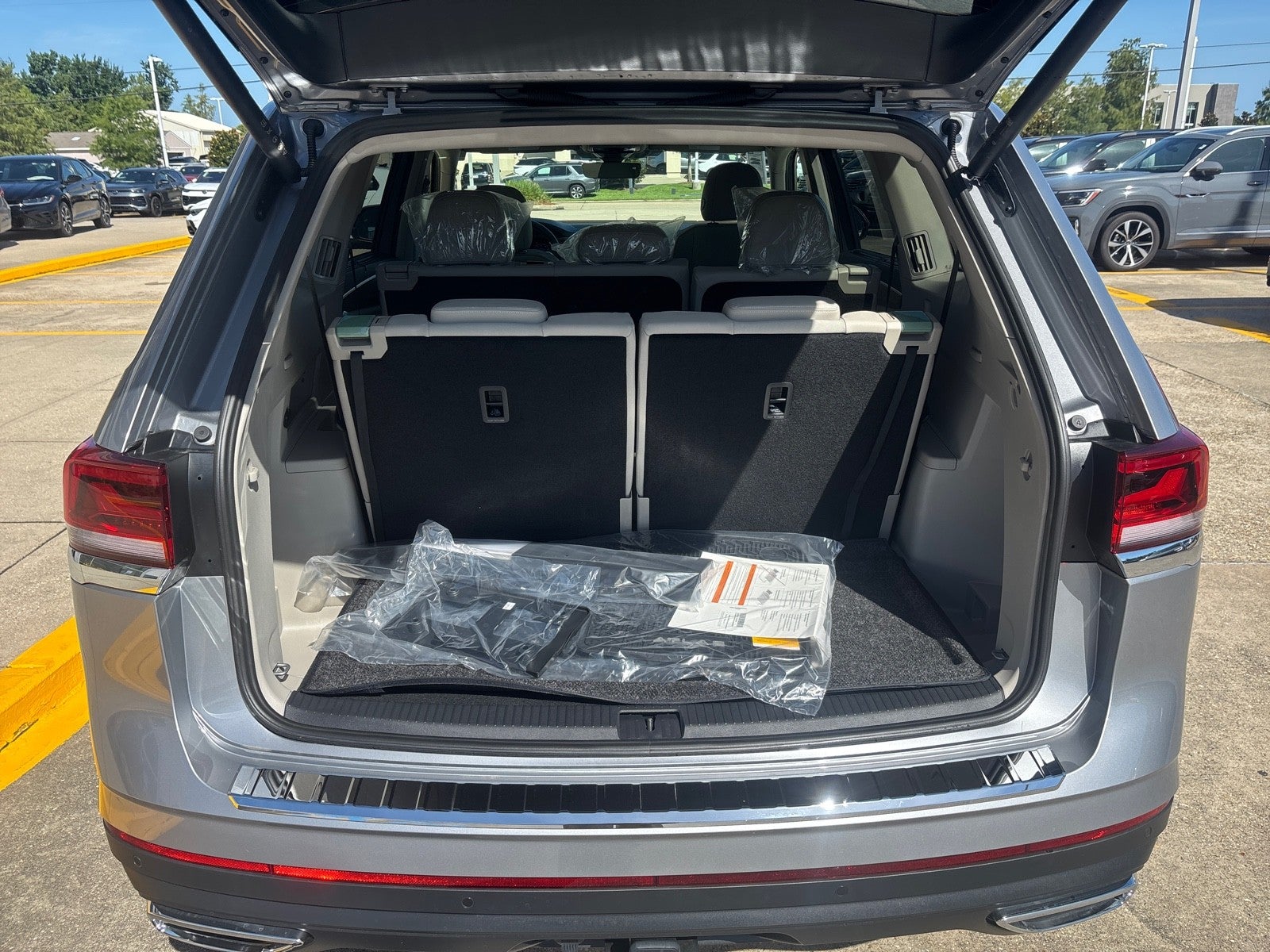 2026 Volkswagen Atlas 2.0T SE w/Technology