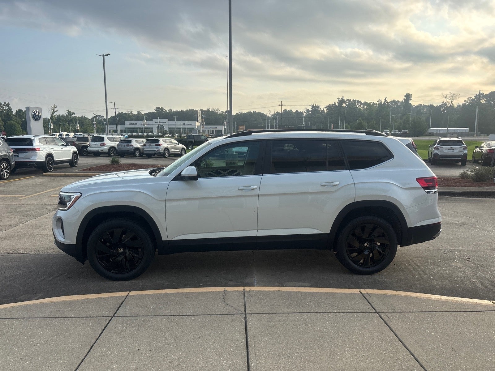 2026 Volkswagen Atlas 2.0T SE w/Technology