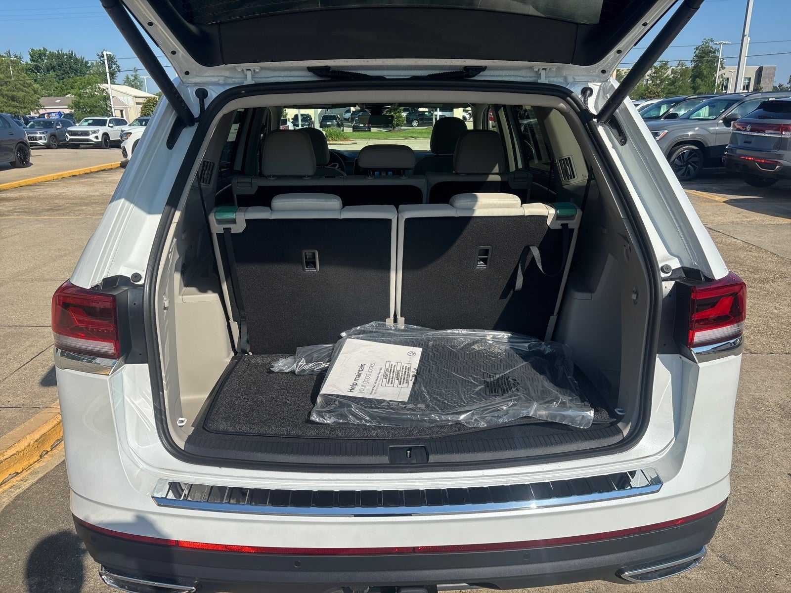 2026 Volkswagen Atlas 2.0T SE w/Technology