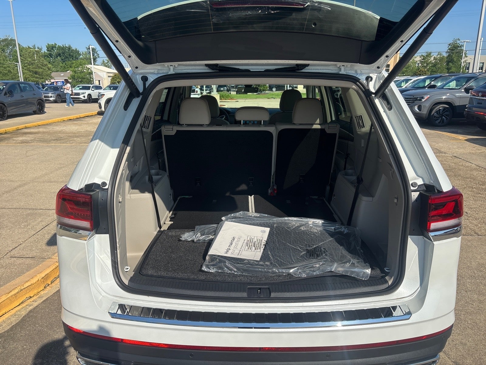 2026 Volkswagen Atlas 2.0T SE w/Technology