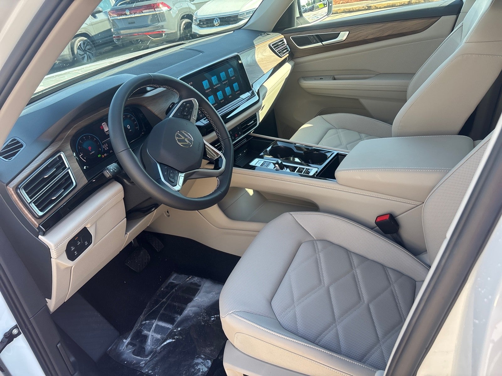 2026 Volkswagen Atlas 2.0T SE w/Technology