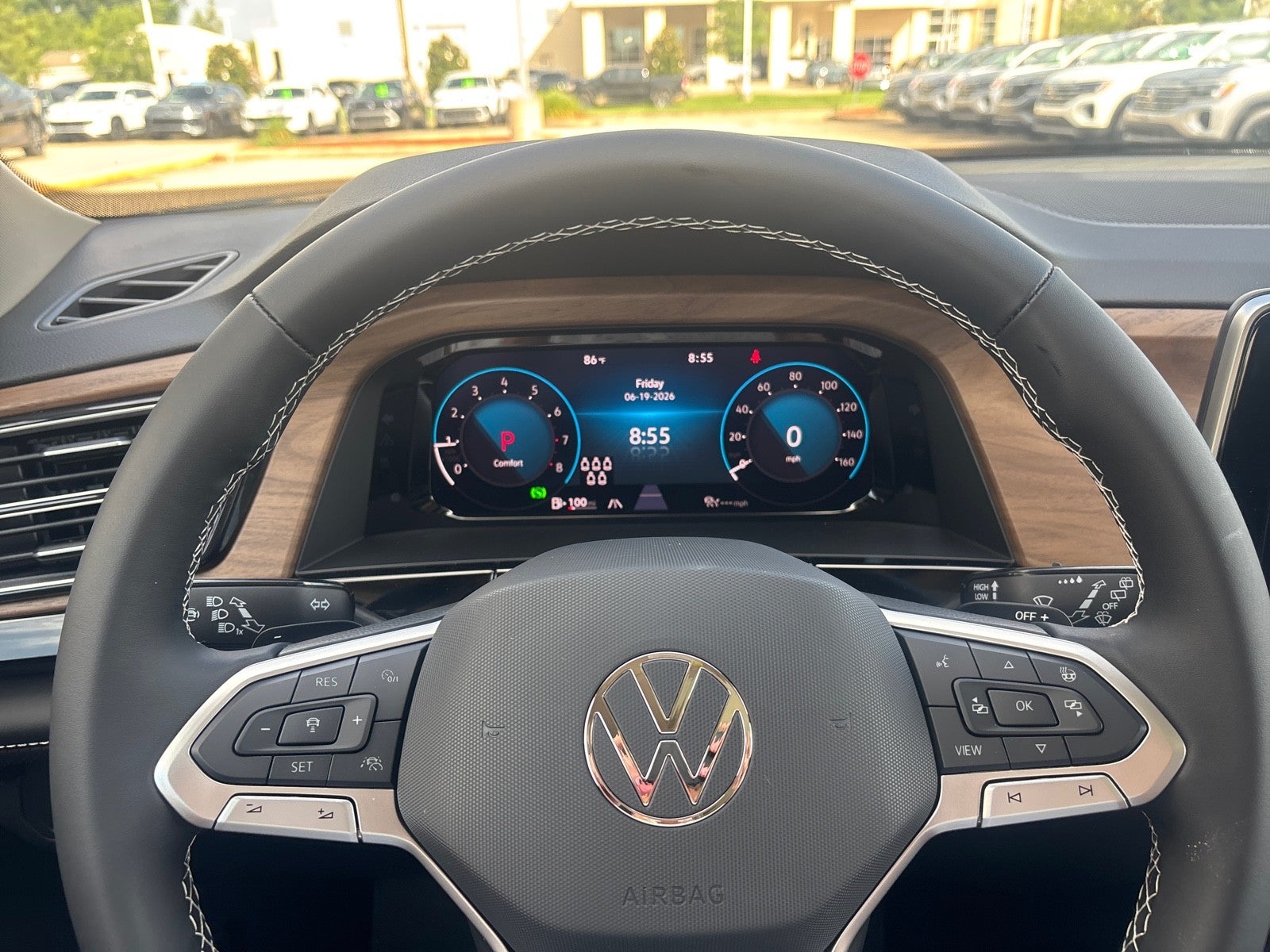 2026 Volkswagen Atlas 2.0T SE w/Technology