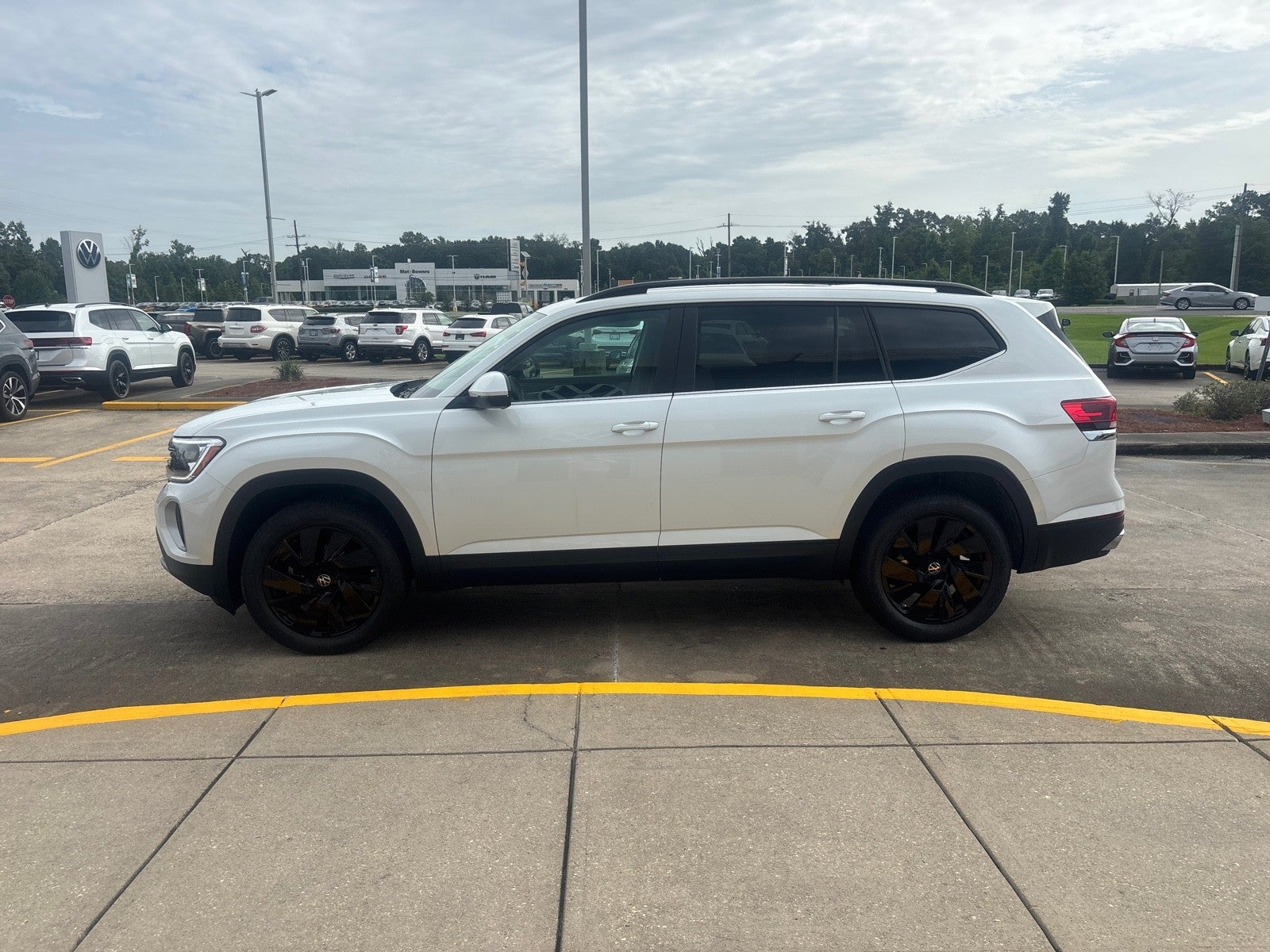 2026 Volkswagen Atlas 2.0T SE w/Technology