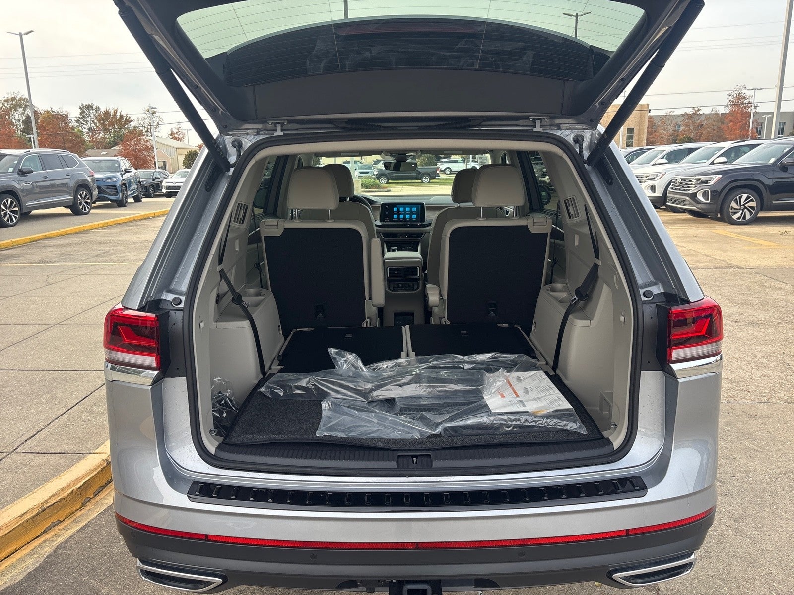 2026 Volkswagen Atlas 2.0T SE w/Technology