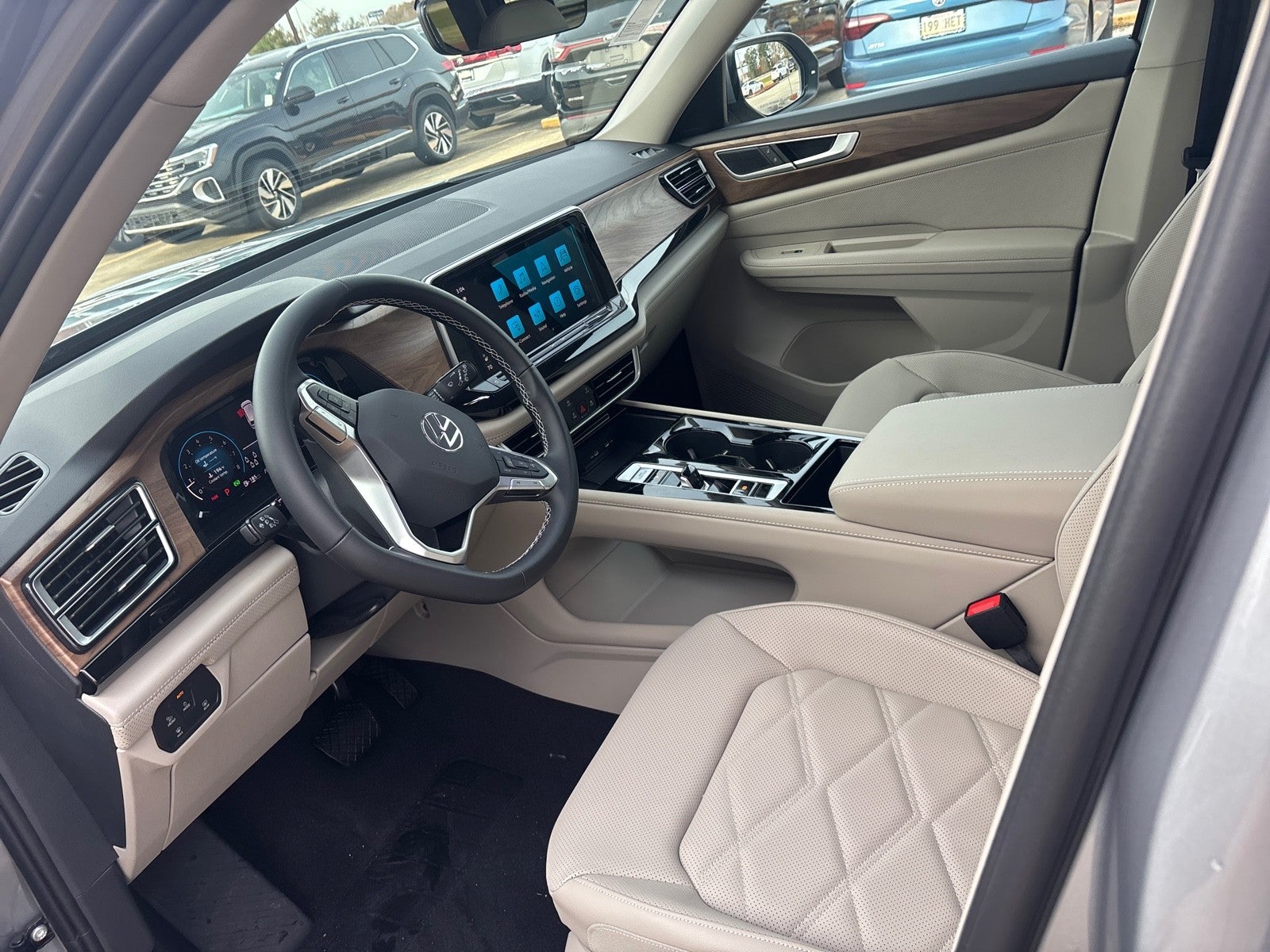 2026 Volkswagen Atlas 2.0T SE w/Technology