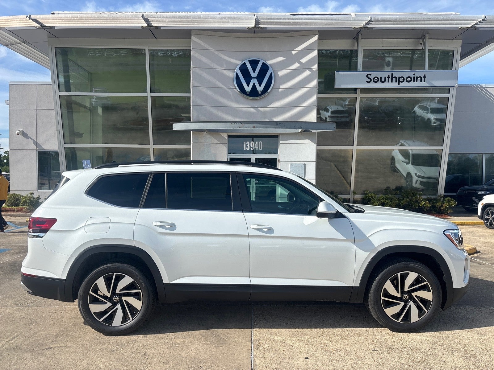 2026 Volkswagen Atlas 2.0T SE w/Technology