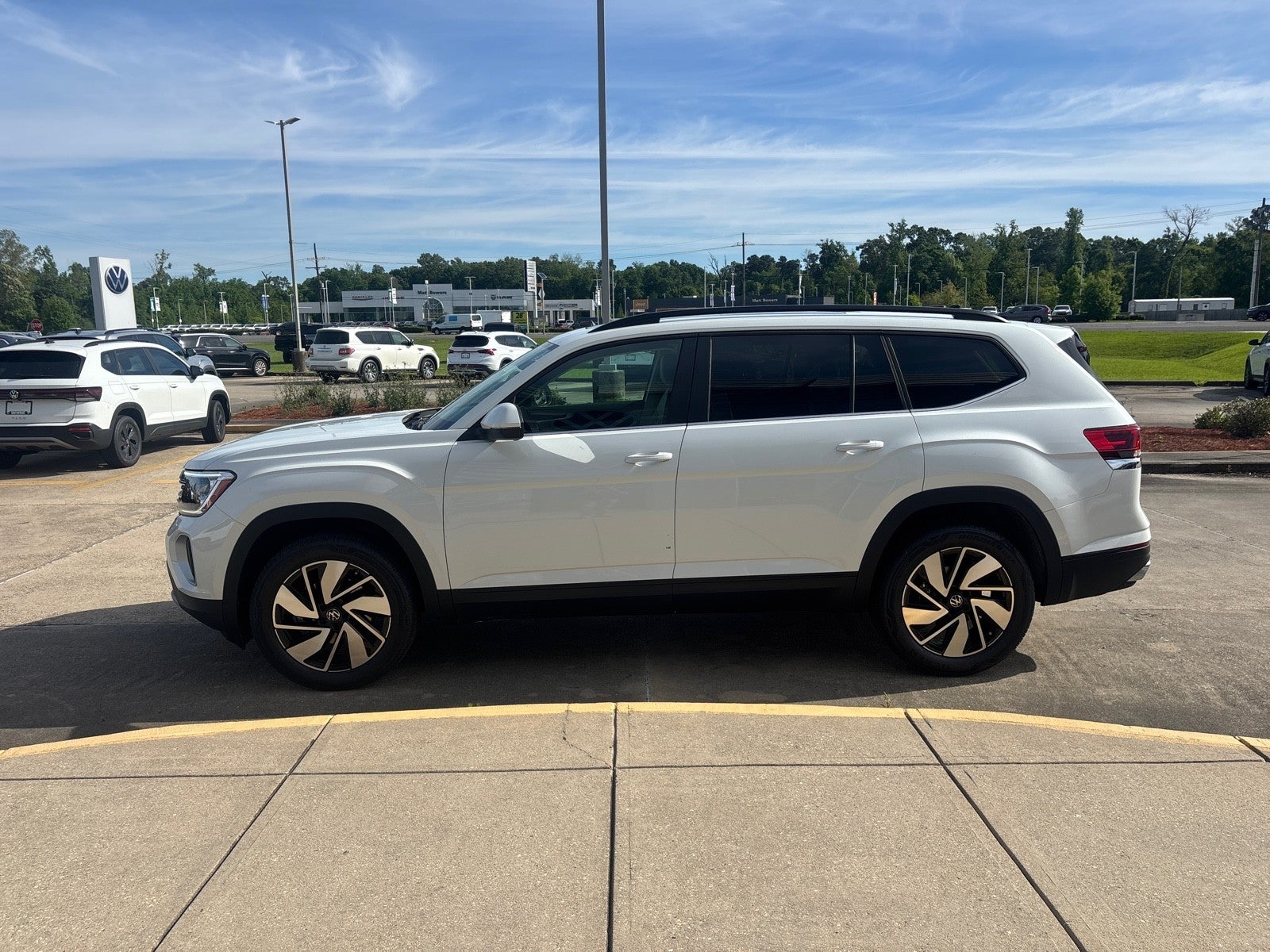 2026 Volkswagen Atlas 2.0T SE w/Technology