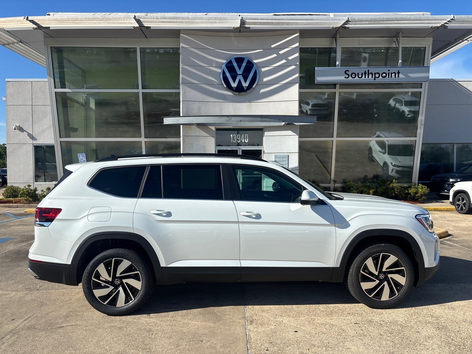 2026 Volkswagen Atlas 2.0T SE w/Technology
