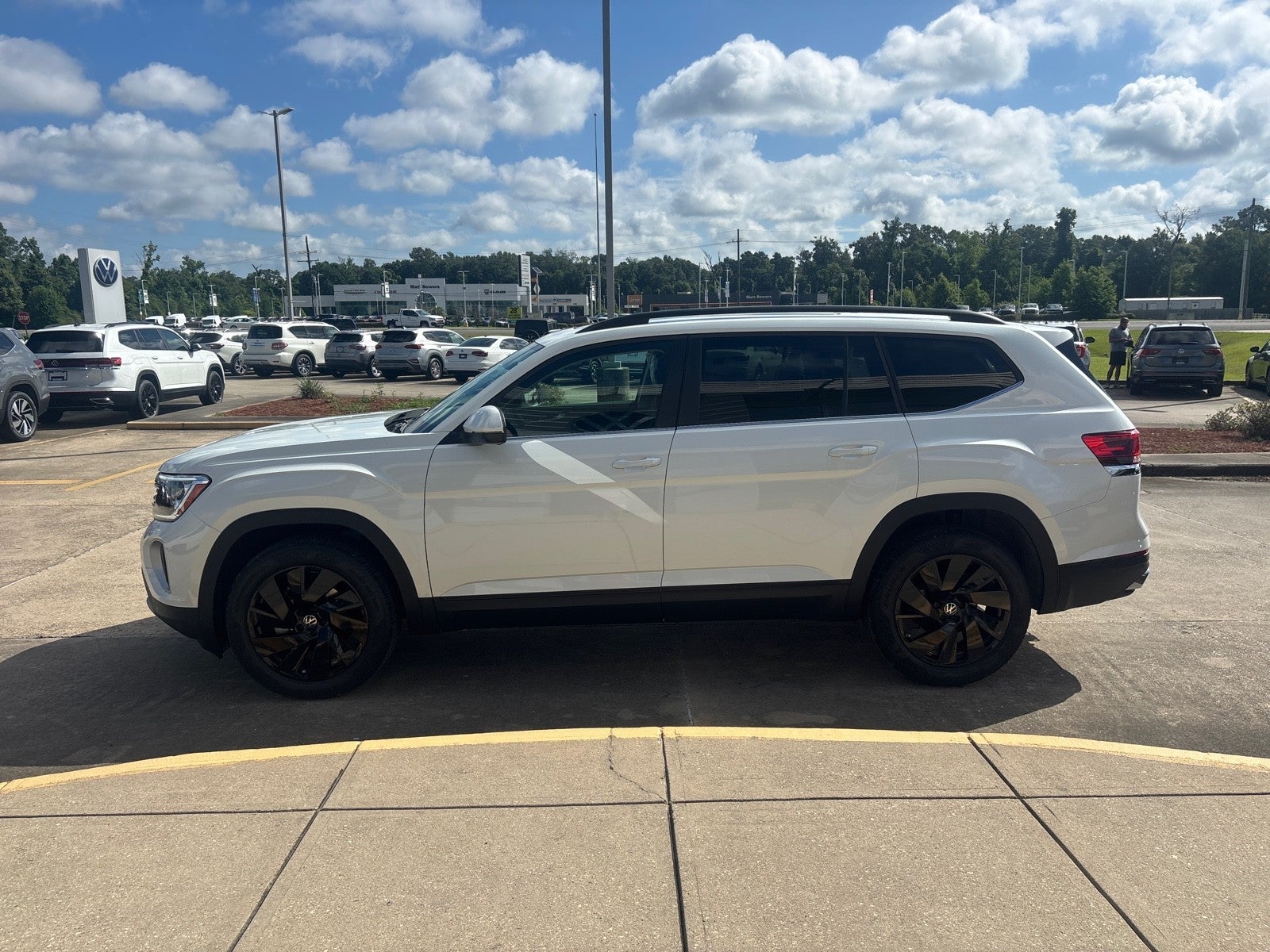 2026 Volkswagen Atlas 2.0T SE w/Technology