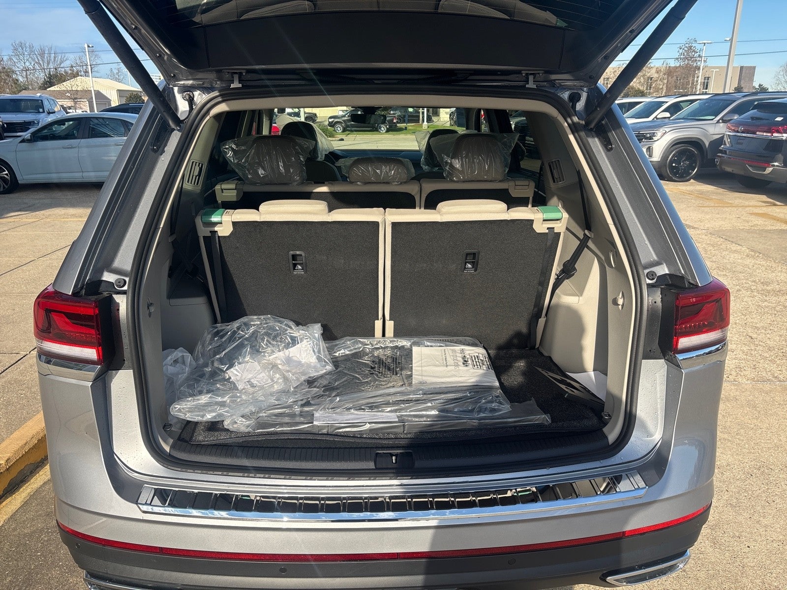 2026 Volkswagen Atlas 2.0T SE w/Technology