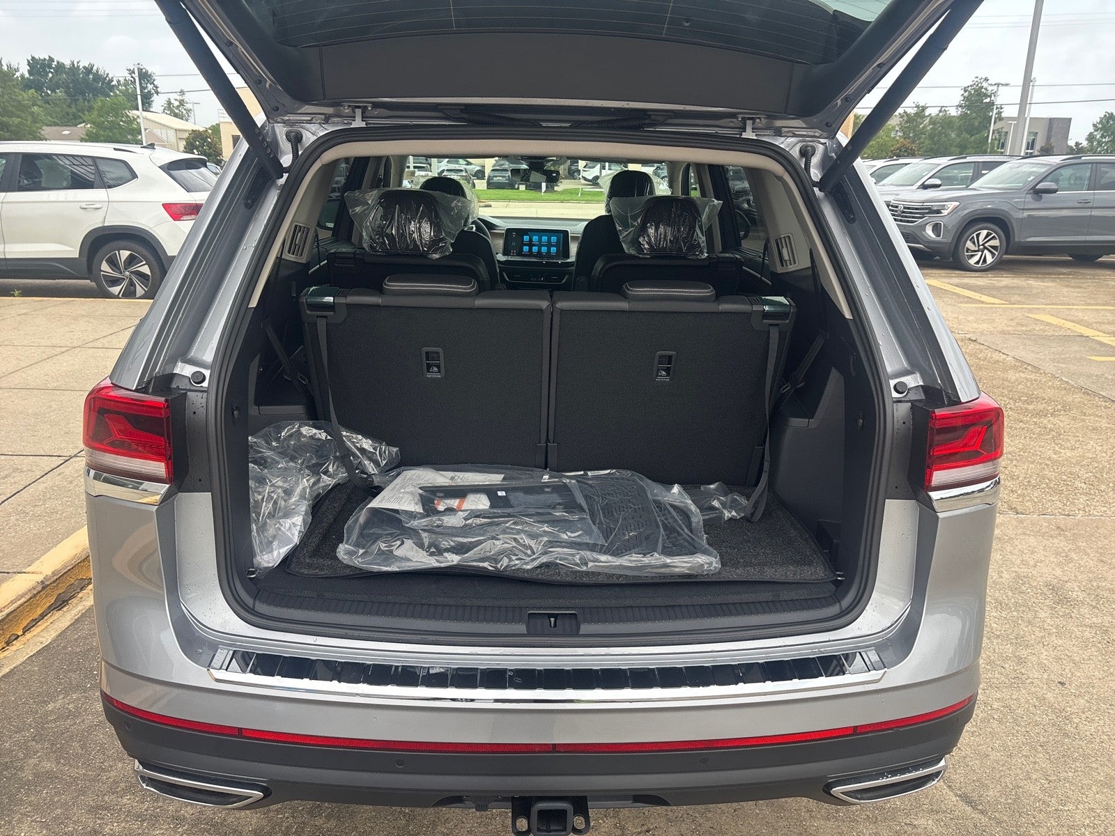 2026 Volkswagen Atlas 2.0T SE w/Technology