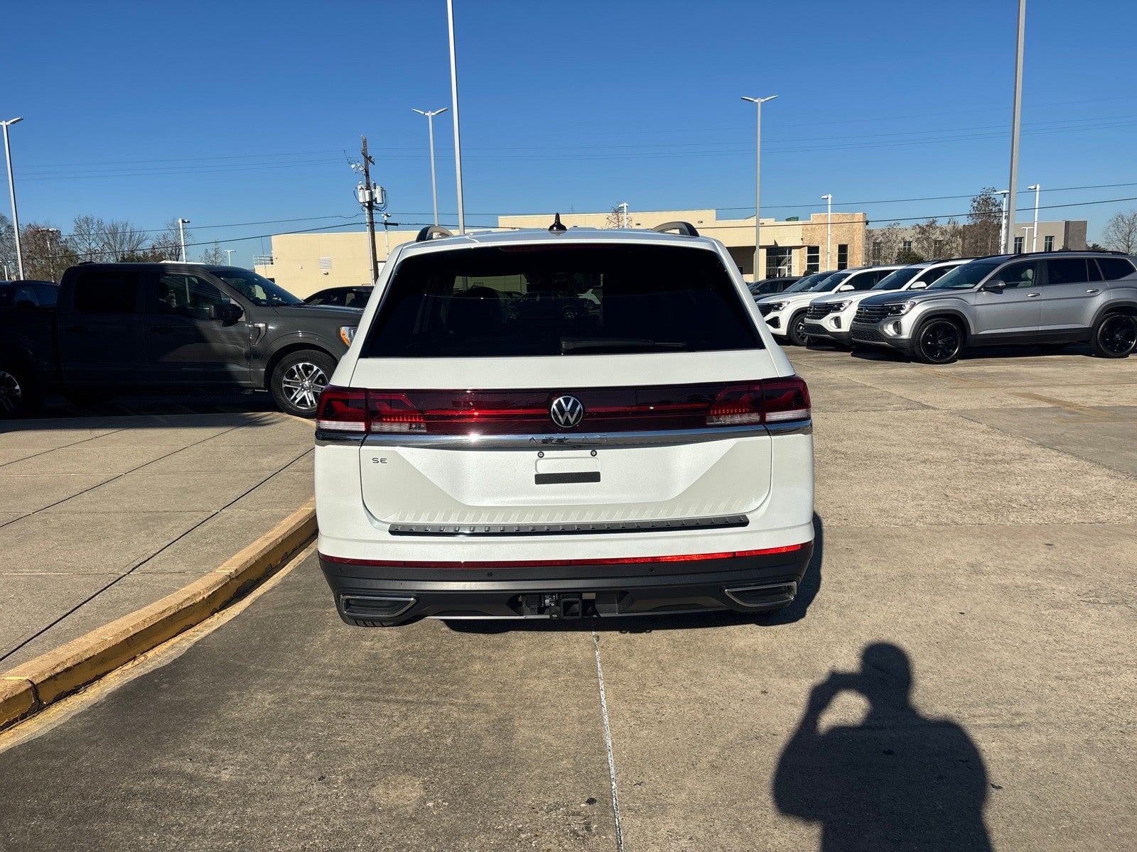 2026 Volkswagen Atlas 2.0T SE w/Technology