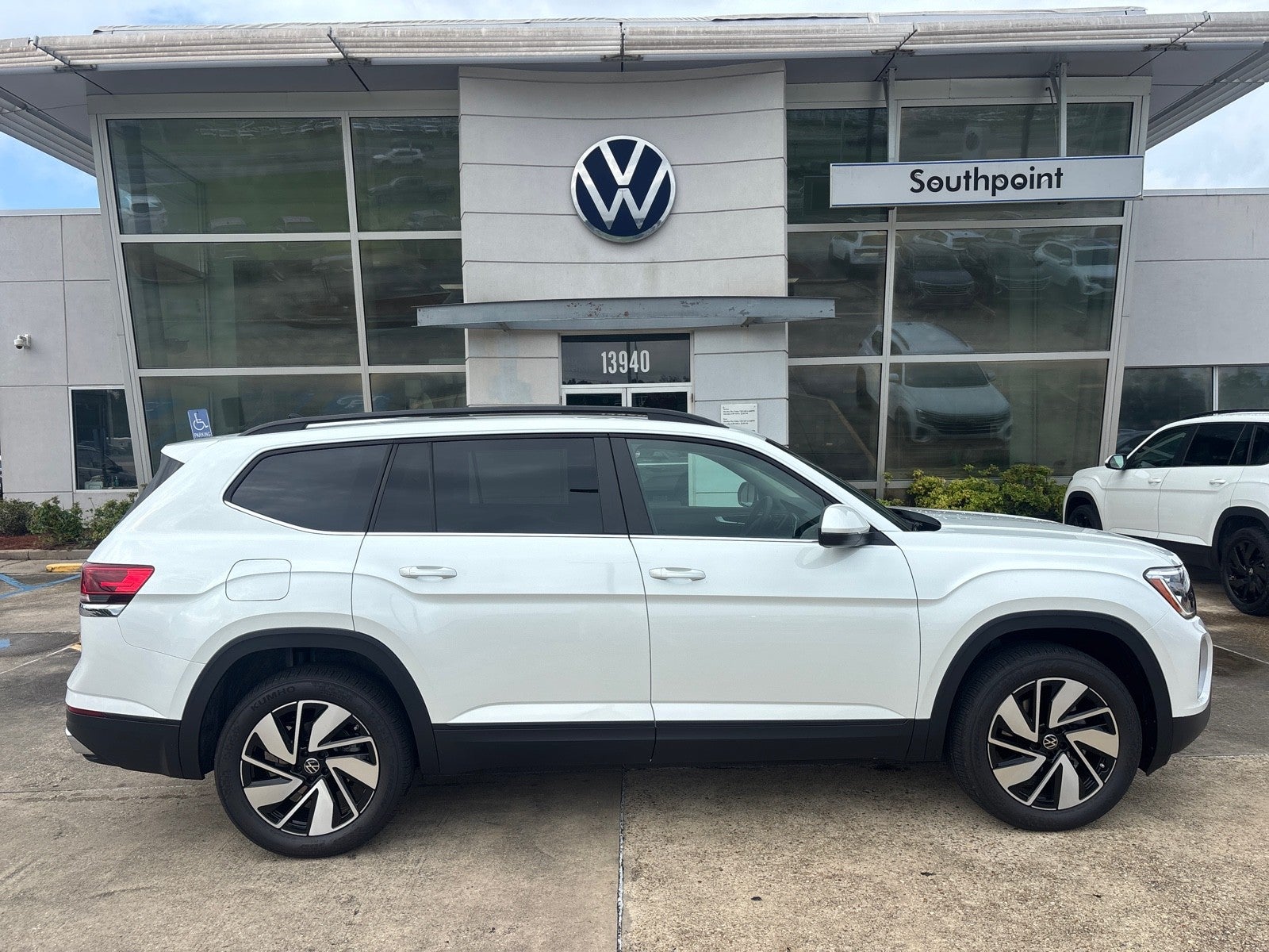 2026 Volkswagen Atlas 2.0T SE w/Tech's photo