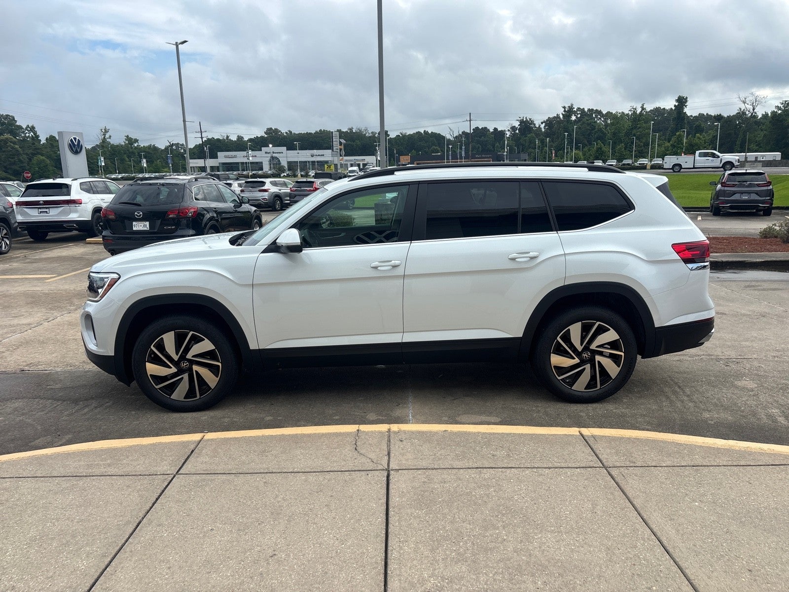 2026 Volkswagen Atlas 2.0T SE w/Technology