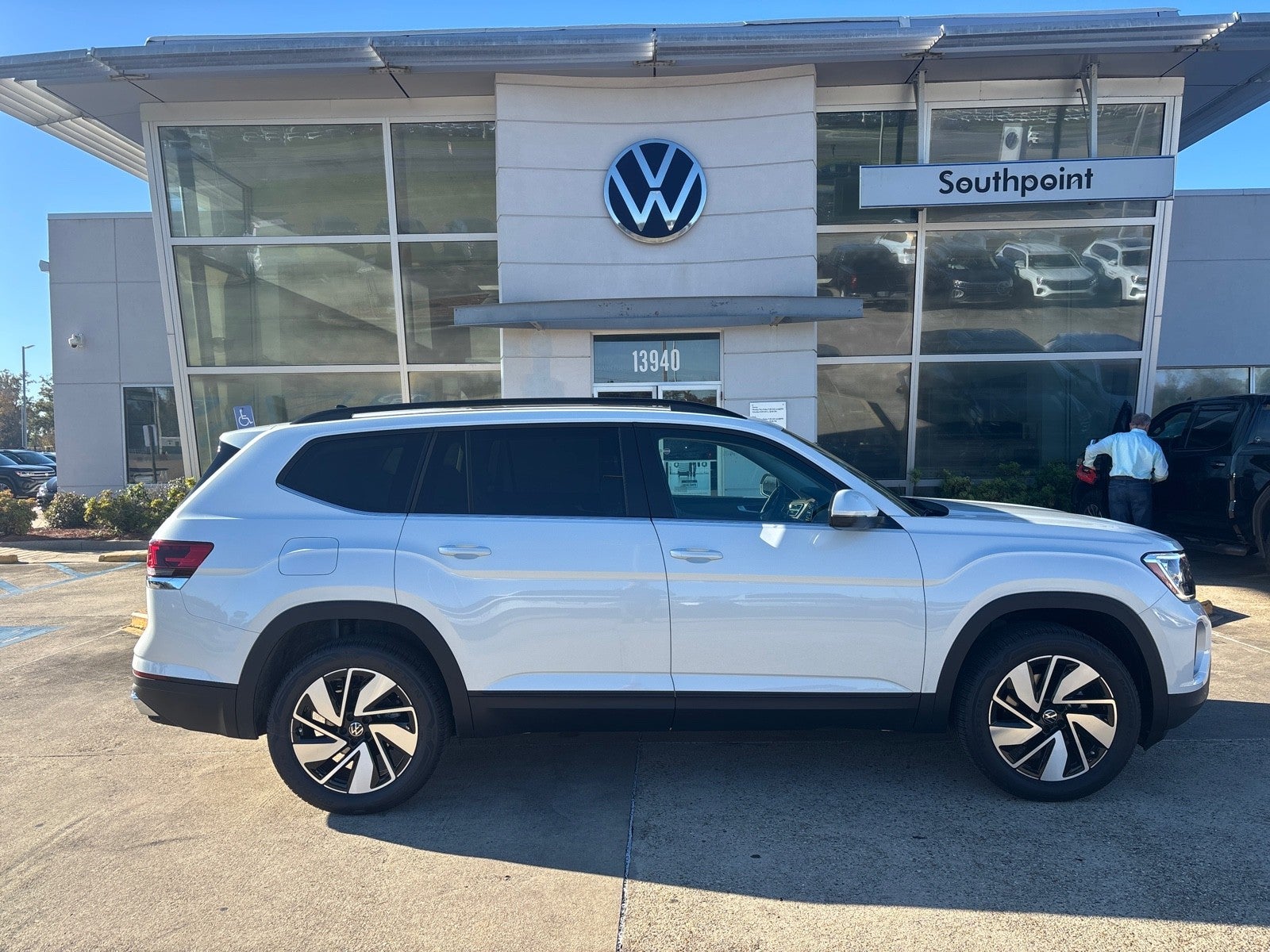 2026 Volkswagen Atlas 2.0T SE w/Technology