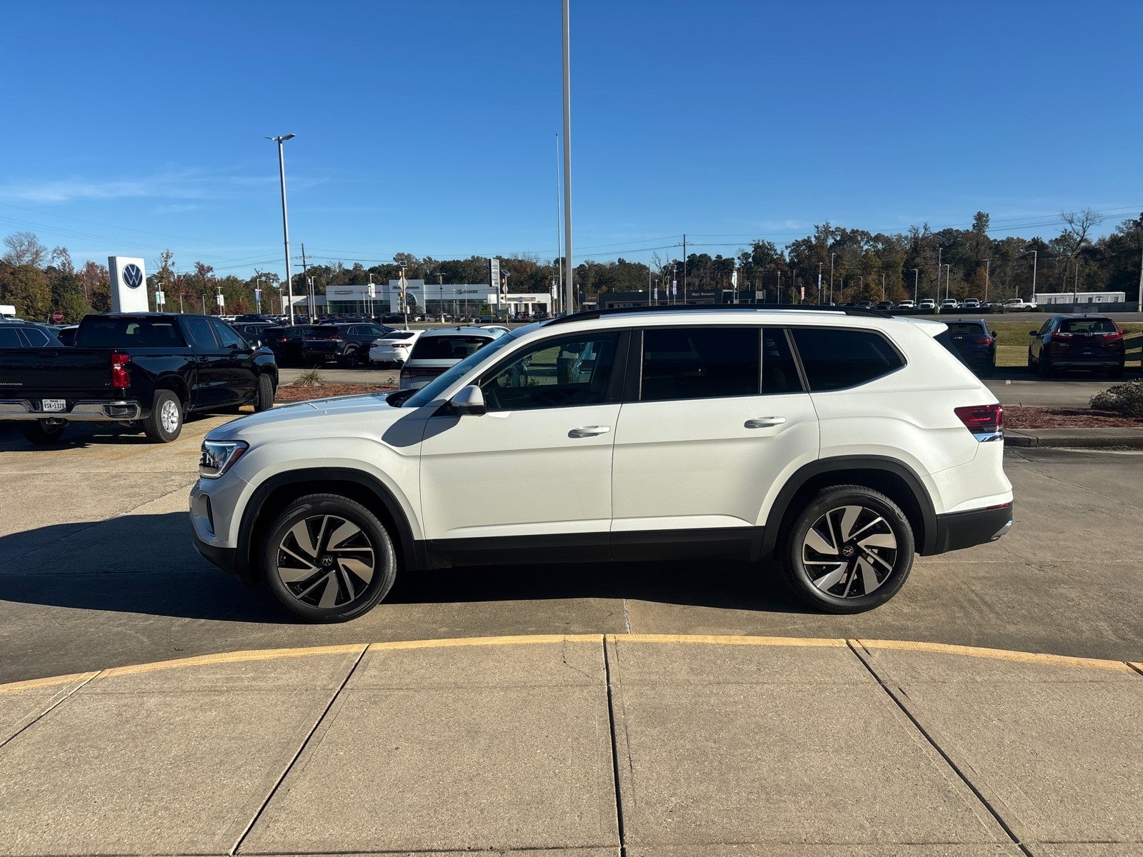 2026 Volkswagen Atlas 2.0T SE w/Technology