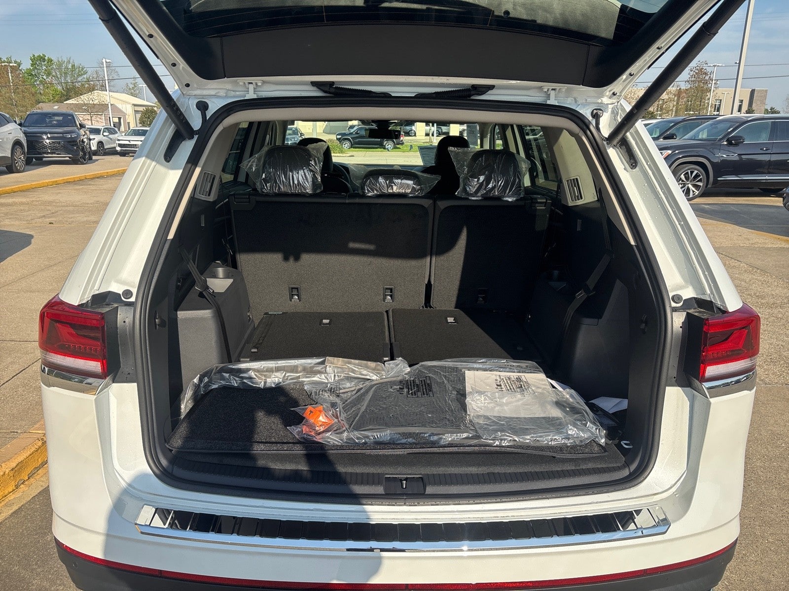 2026 Volkswagen Atlas 2.0T SE w/Technology