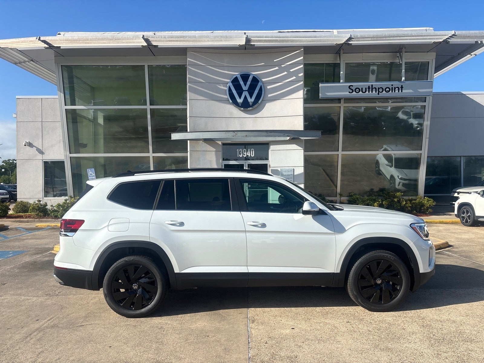 2026 Volkswagen Atlas 2.0T SE w/Technology