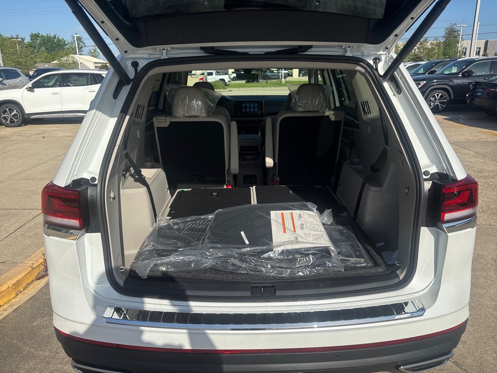 2026 Volkswagen Atlas 2.0T SE w/Technology