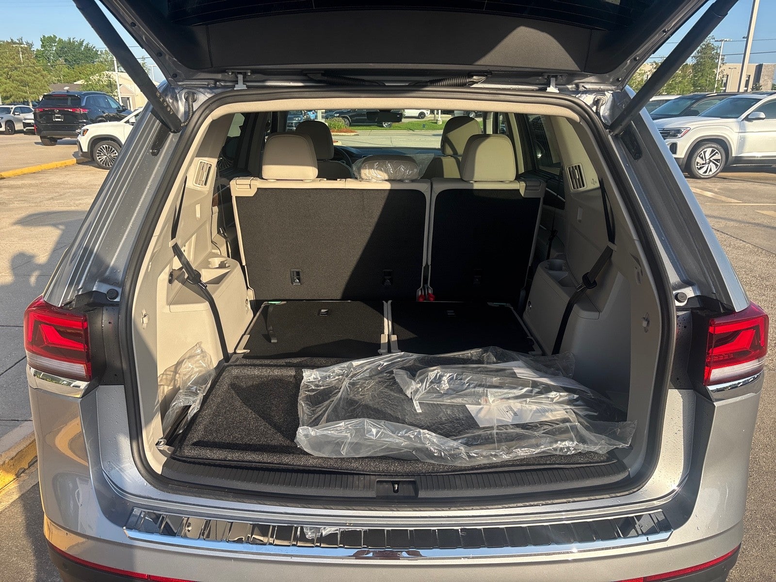 2026 Volkswagen Atlas 2.0T SE w/Technology