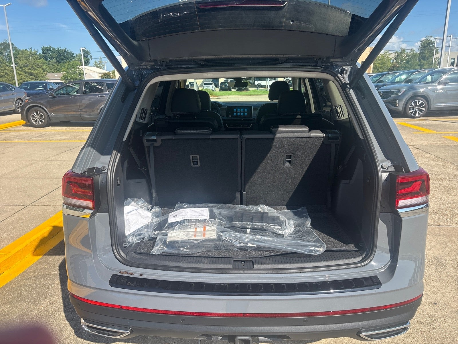 2026 Volkswagen Atlas 2.0T SE w/Technology