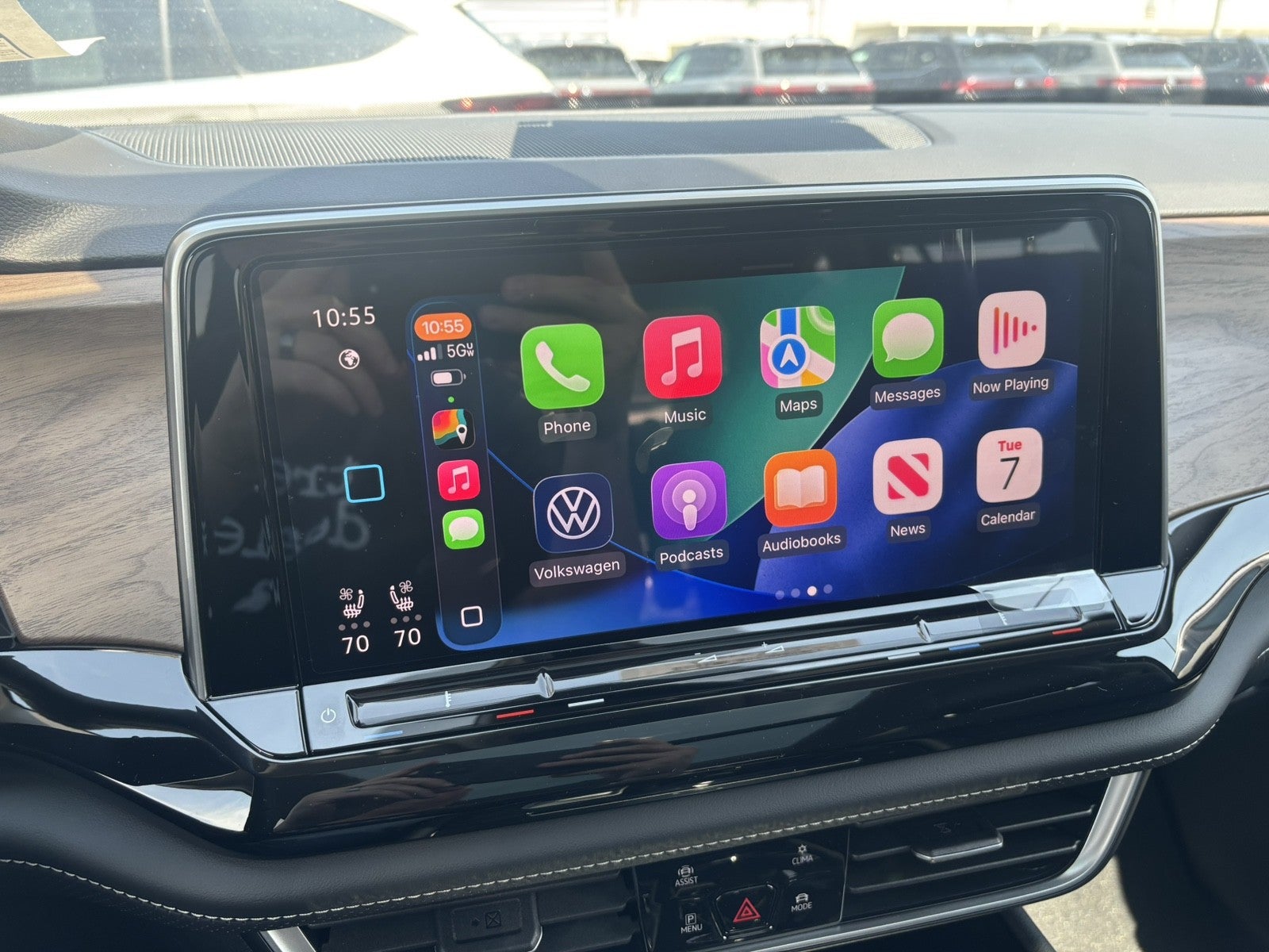 2026 Volkswagen Atlas 2.0T SE w/Technology