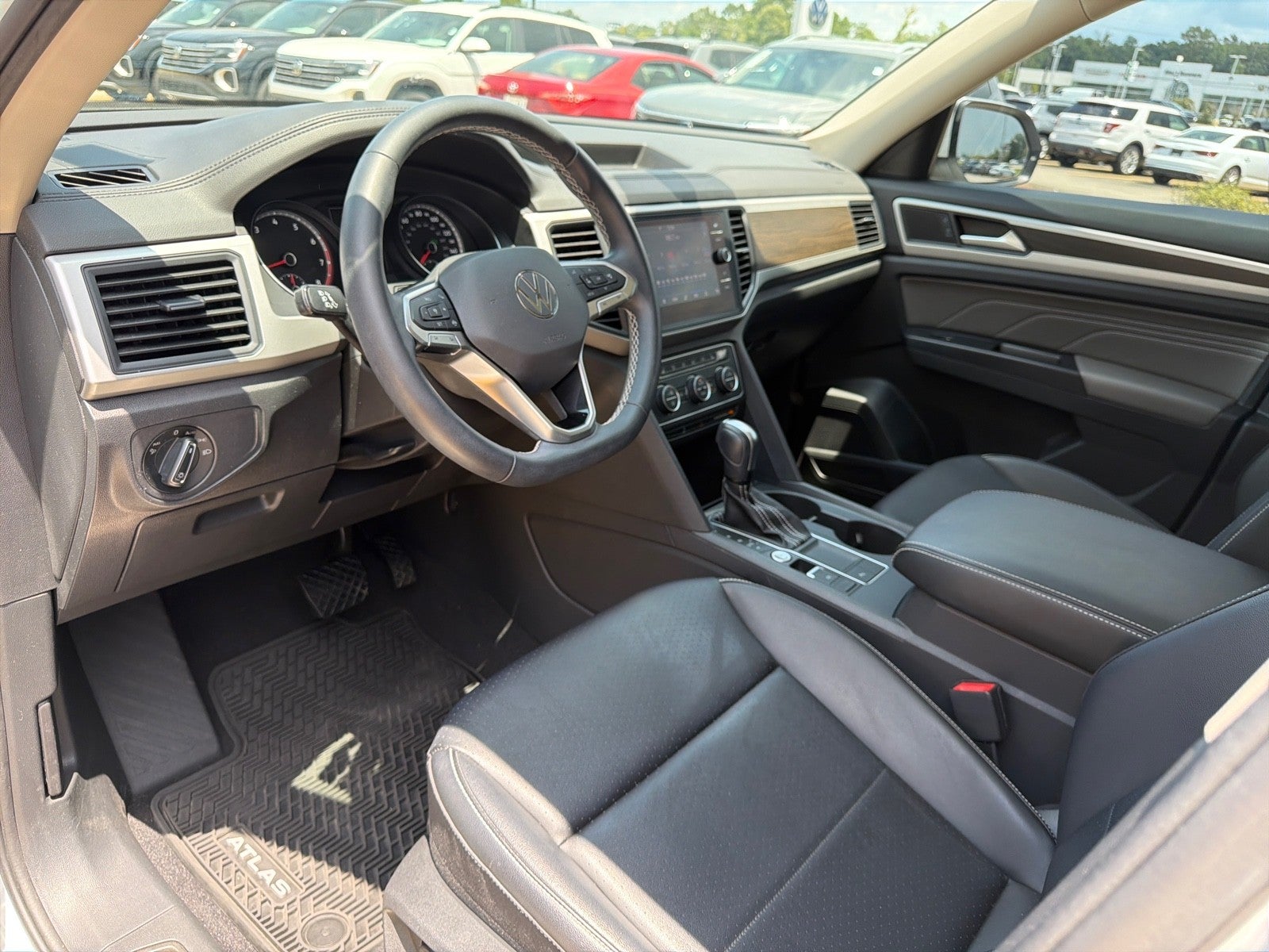 2021 Volkswagen Atlas 3.6L V6 SE w/Technology
