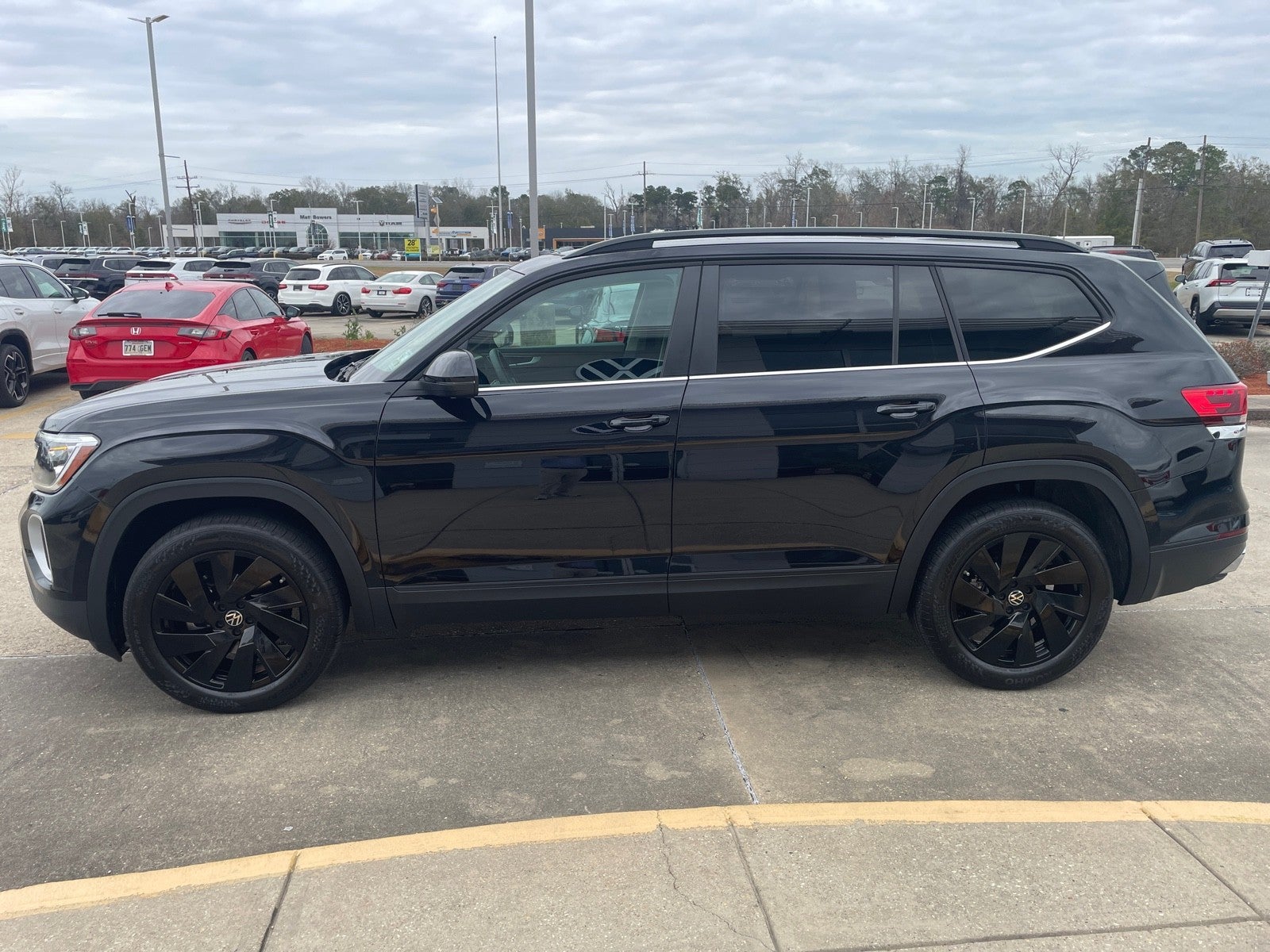 2025 Volkswagen Atlas 2.0T SE w/Technology