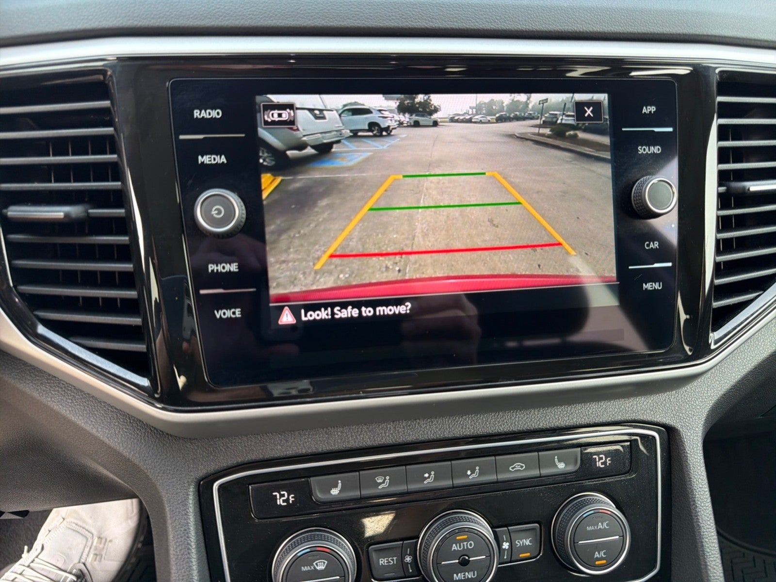2023 Volkswagen Atlas 3.6L V6 SE w/Technology