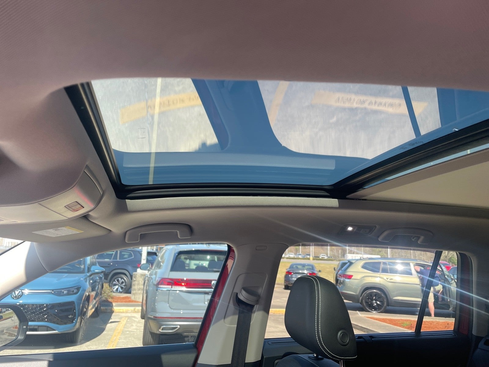 2023 Volkswagen Atlas 3.6L V6 SE w/Technology