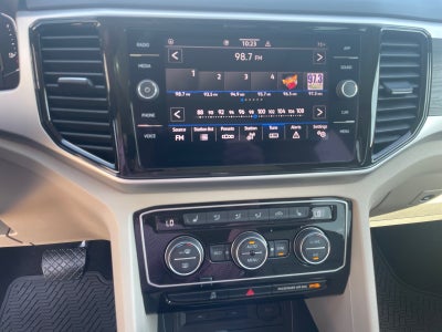 2022 Volkswagen Atlas 3.6L V6 SE w/Technology