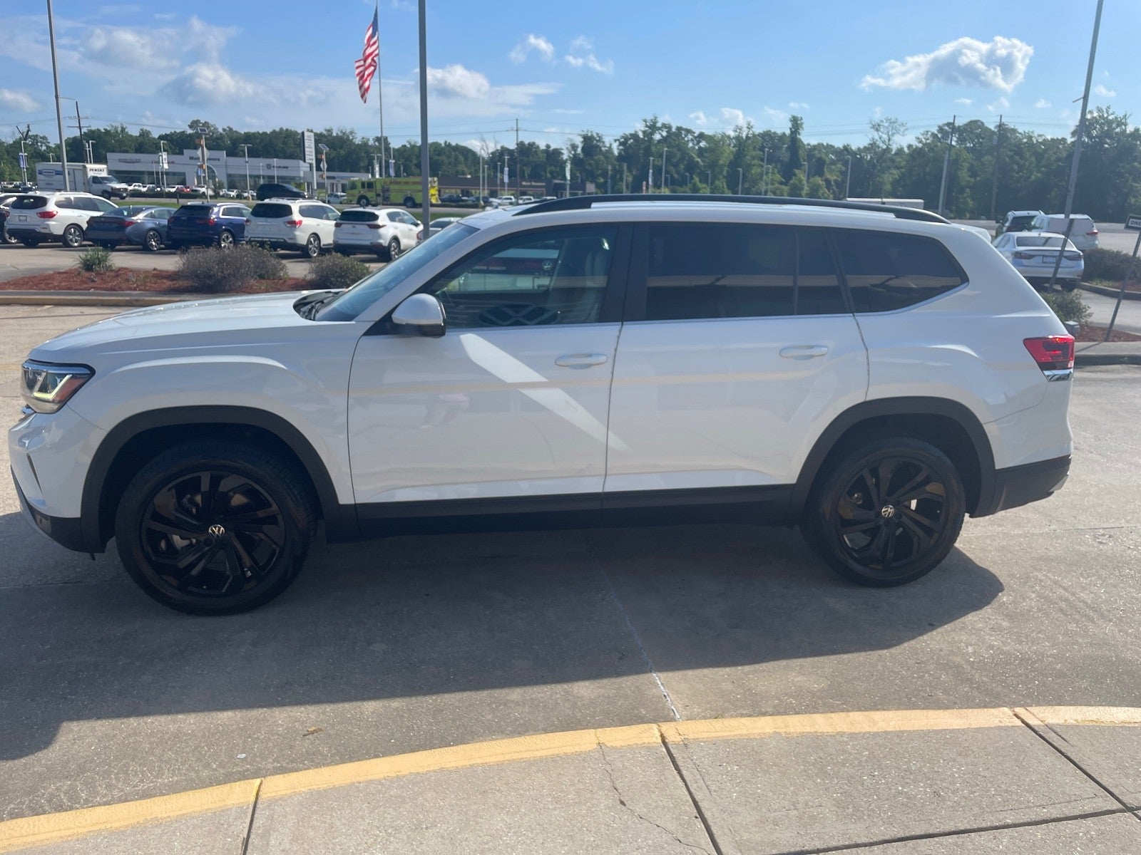 2022 Volkswagen Atlas 3.6L V6 SE w/Technology