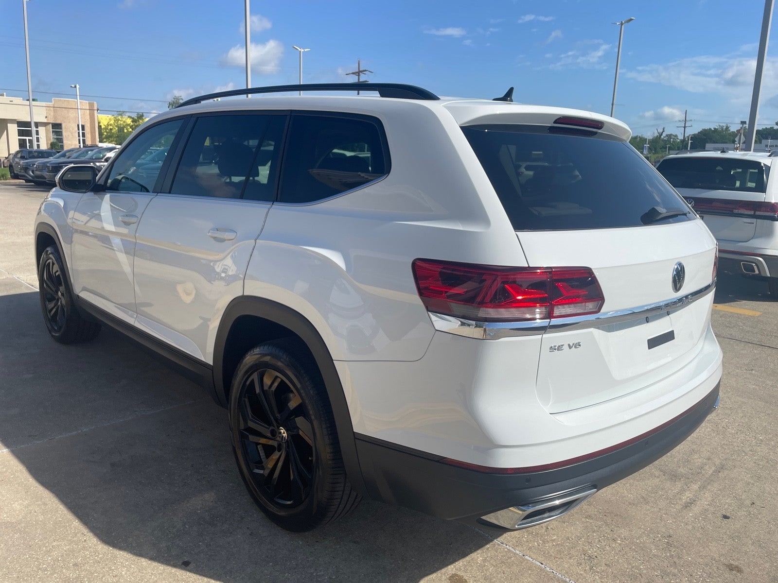2022 Volkswagen Atlas 3.6L V6 SE w/Technology