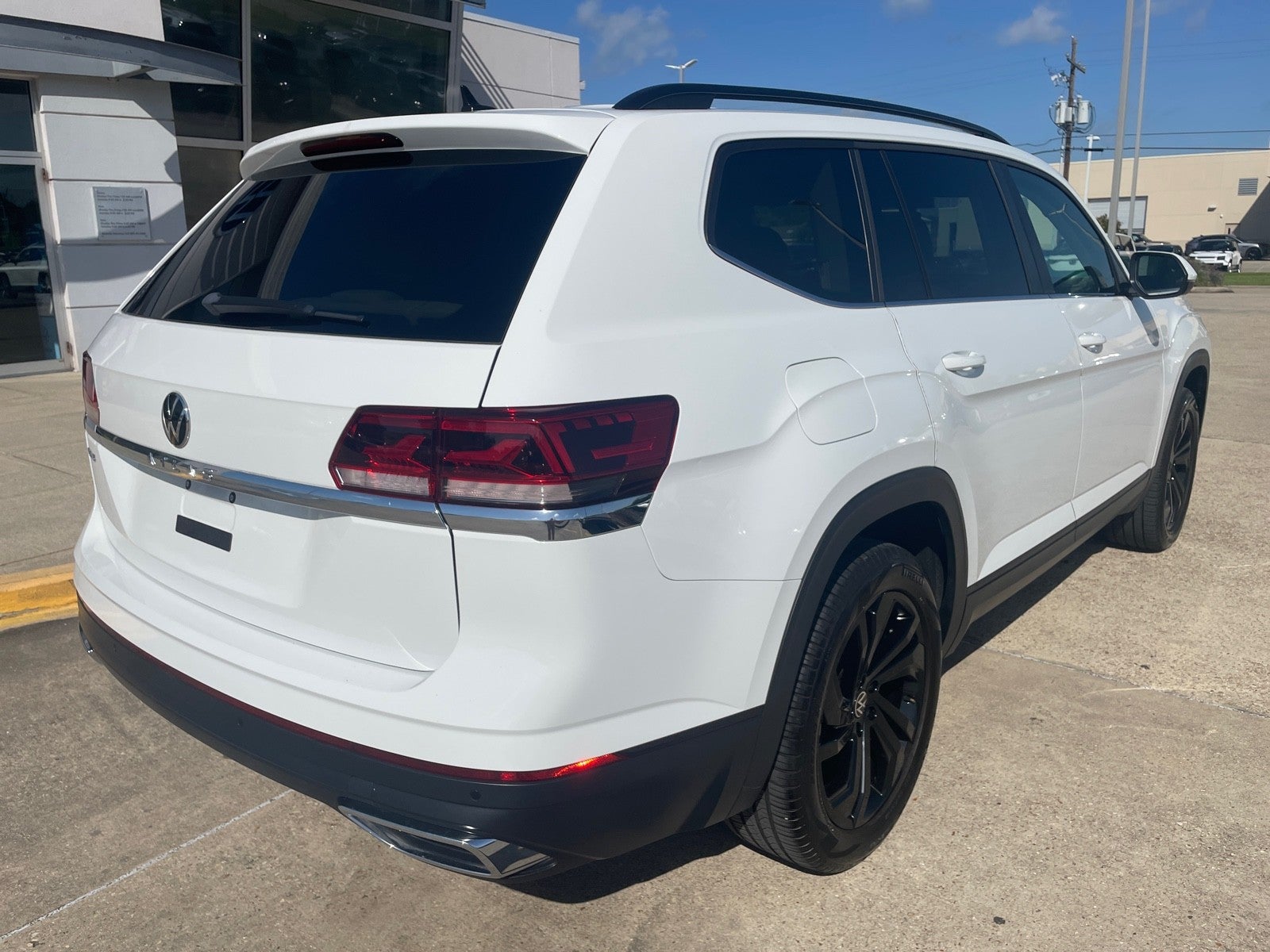 2022 Volkswagen Atlas 3.6L V6 SE w/Technology