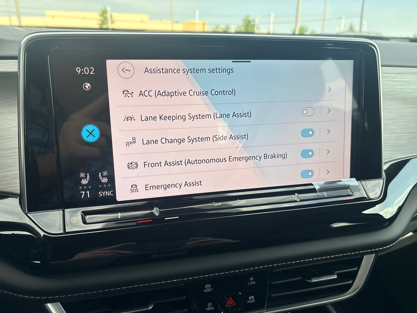 2026 Volkswagen Atlas Cross Sport 2.0T SE w/Technology