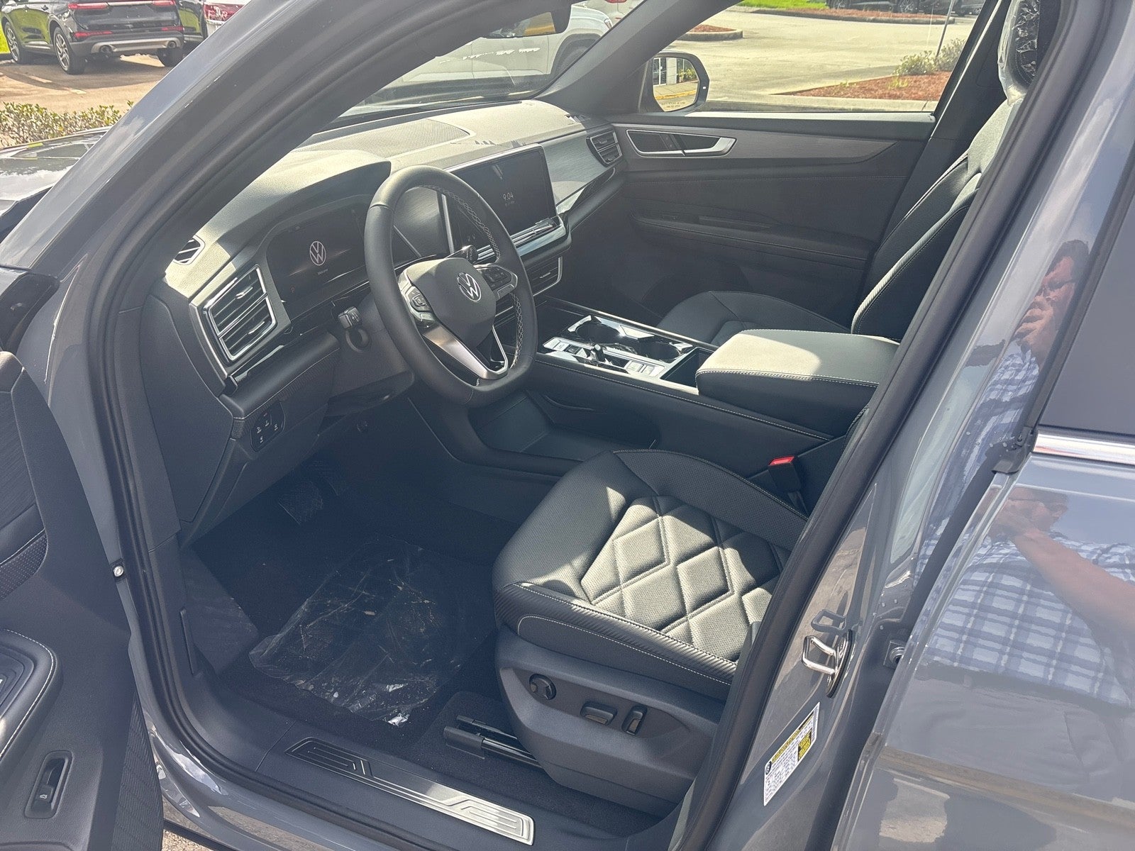 2026 Volkswagen Atlas Cross Sport 2.0T SE w/Technology