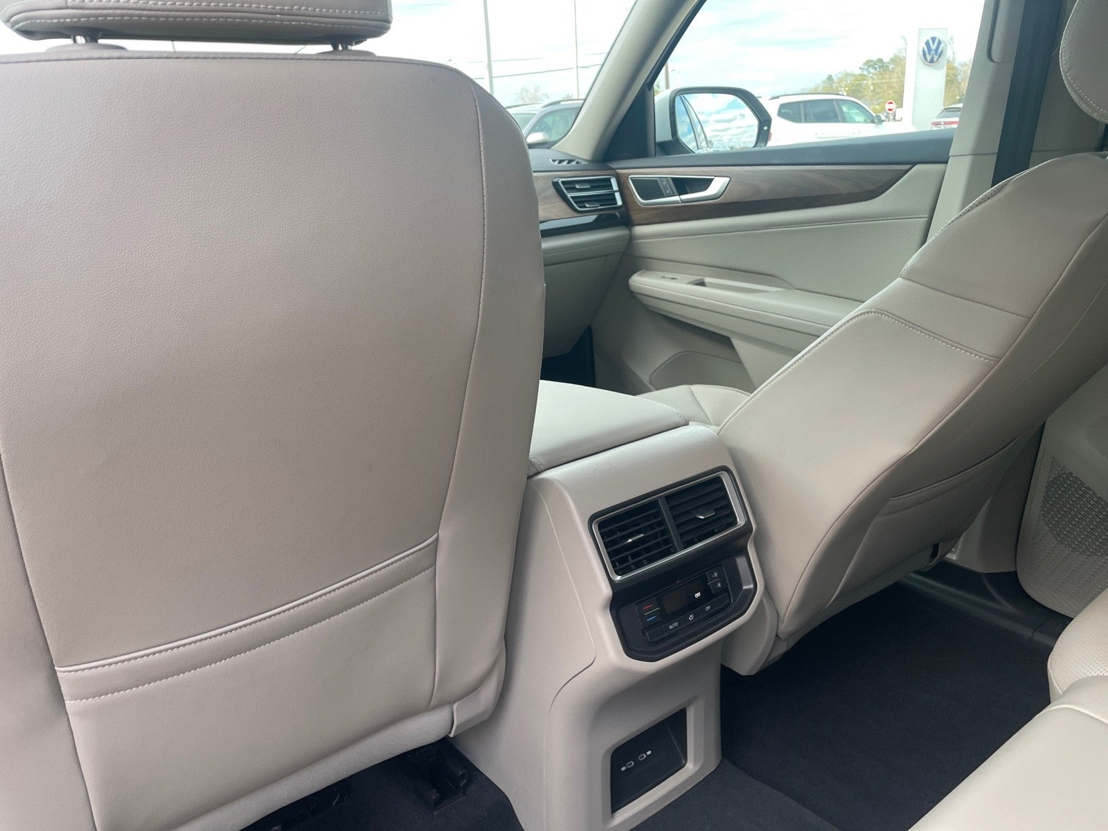 2025 Volkswagen Atlas 2.0T SE