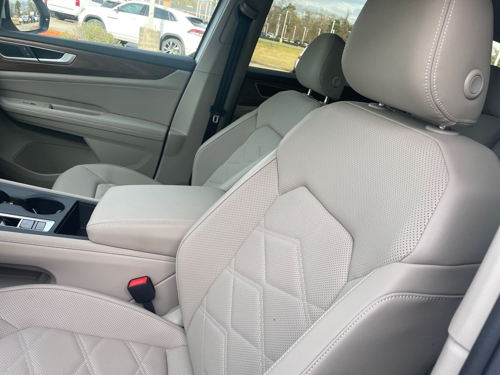 2025 Volkswagen Atlas 2.0T SE