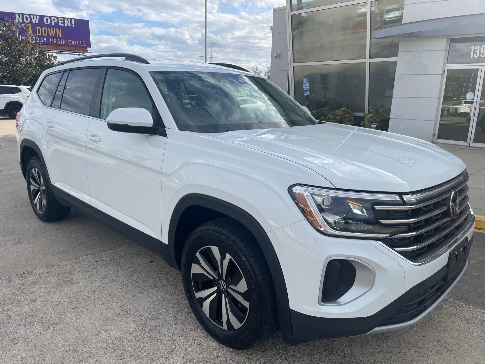 2025 Volkswagen Atlas 2.0T SE