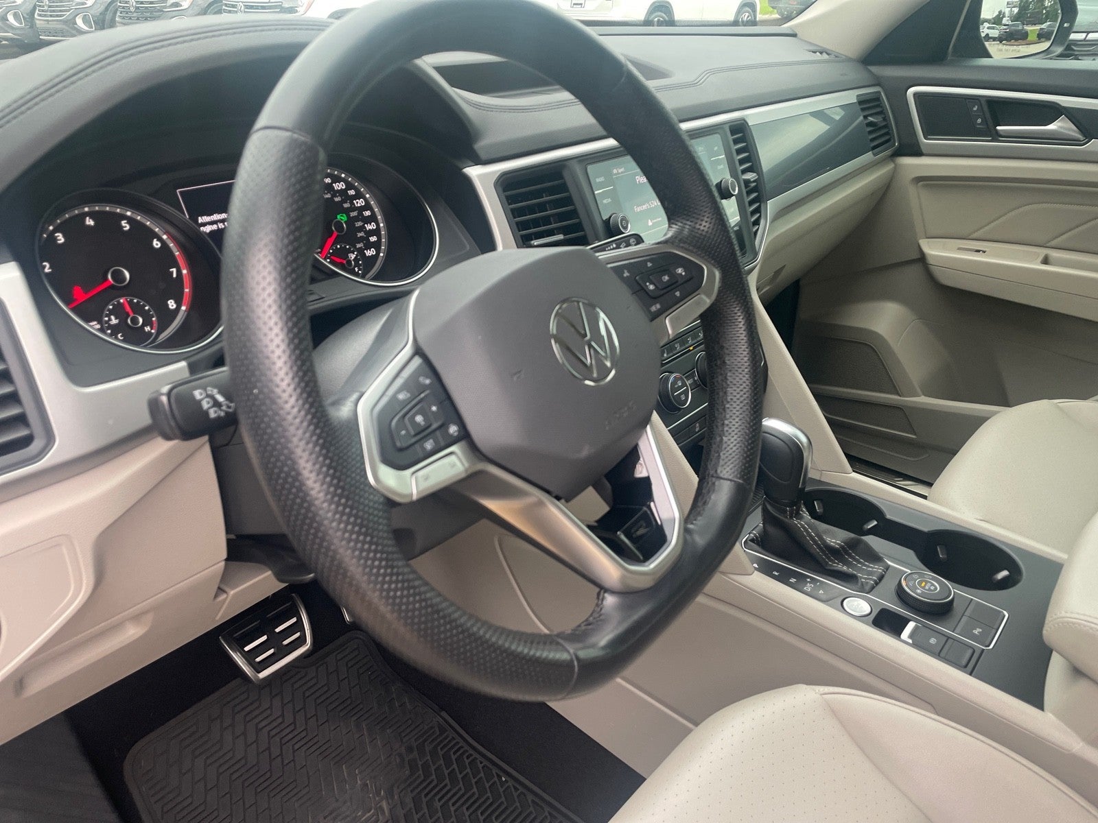 2021 Volkswagen Atlas 3.6L V6 SE w/Technology R-Line