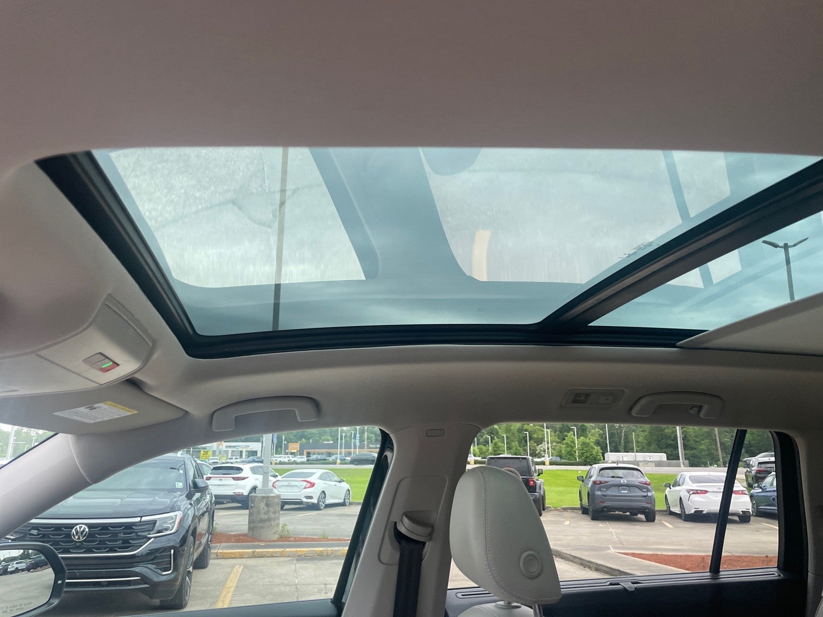 2021 Volkswagen Atlas 3.6L V6 SE w/Technology R-Line