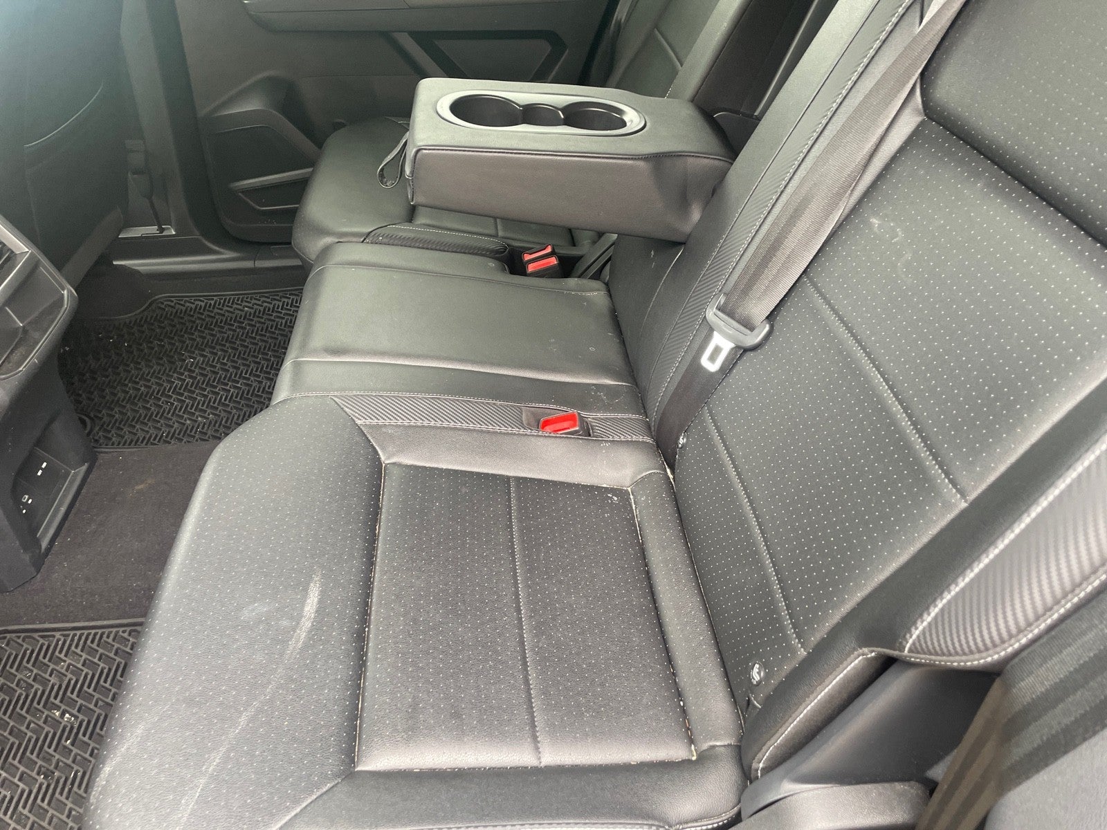 2023 Volkswagen Atlas Cross Sport 2.0T SEL R-Line Black