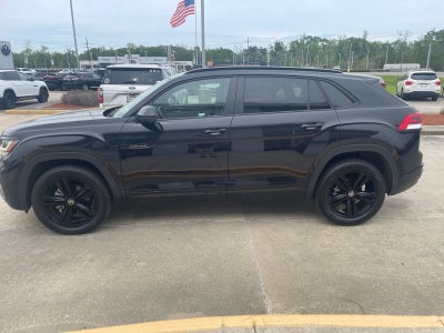 2023 Volkswagen Atlas Cross Sport 2.0T SEL R-Line Black