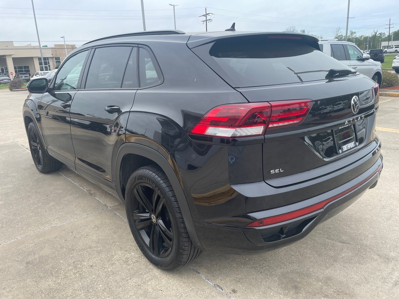 2023 Volkswagen Atlas Cross Sport 2.0T SEL R-Line Black