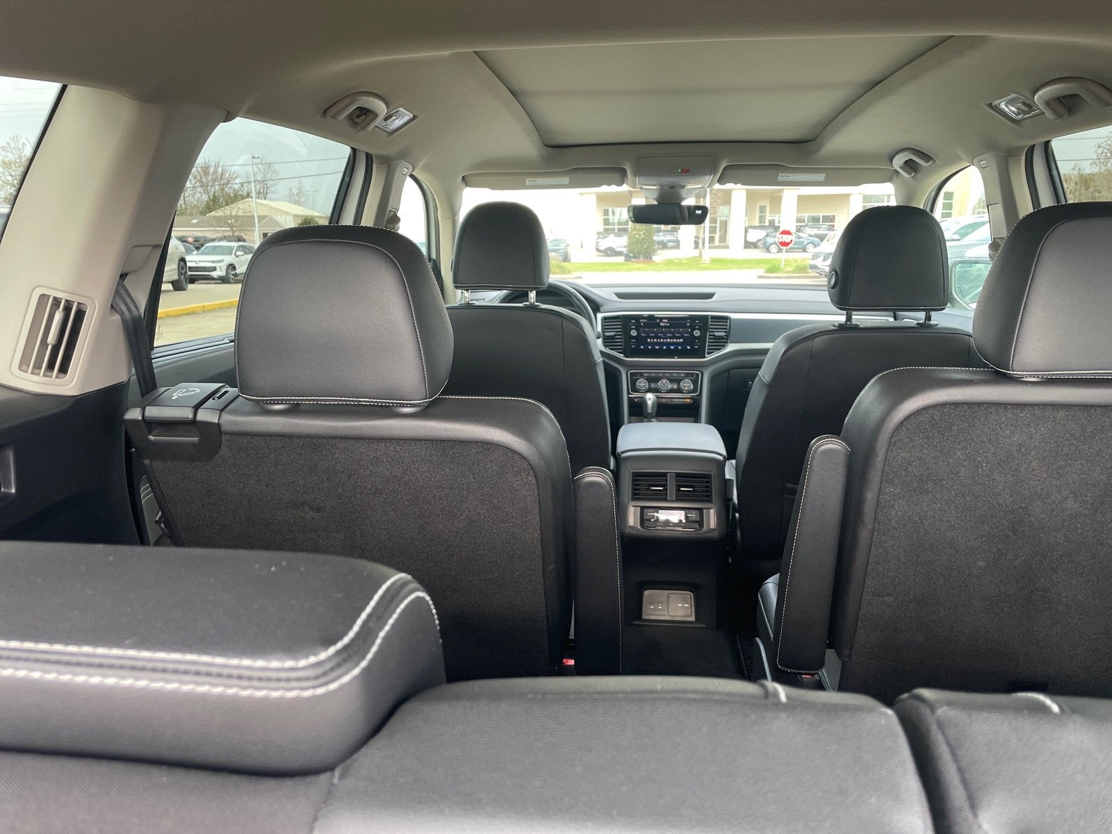 2023 Volkswagen Atlas 3.6L V6 SEL R-Line Black