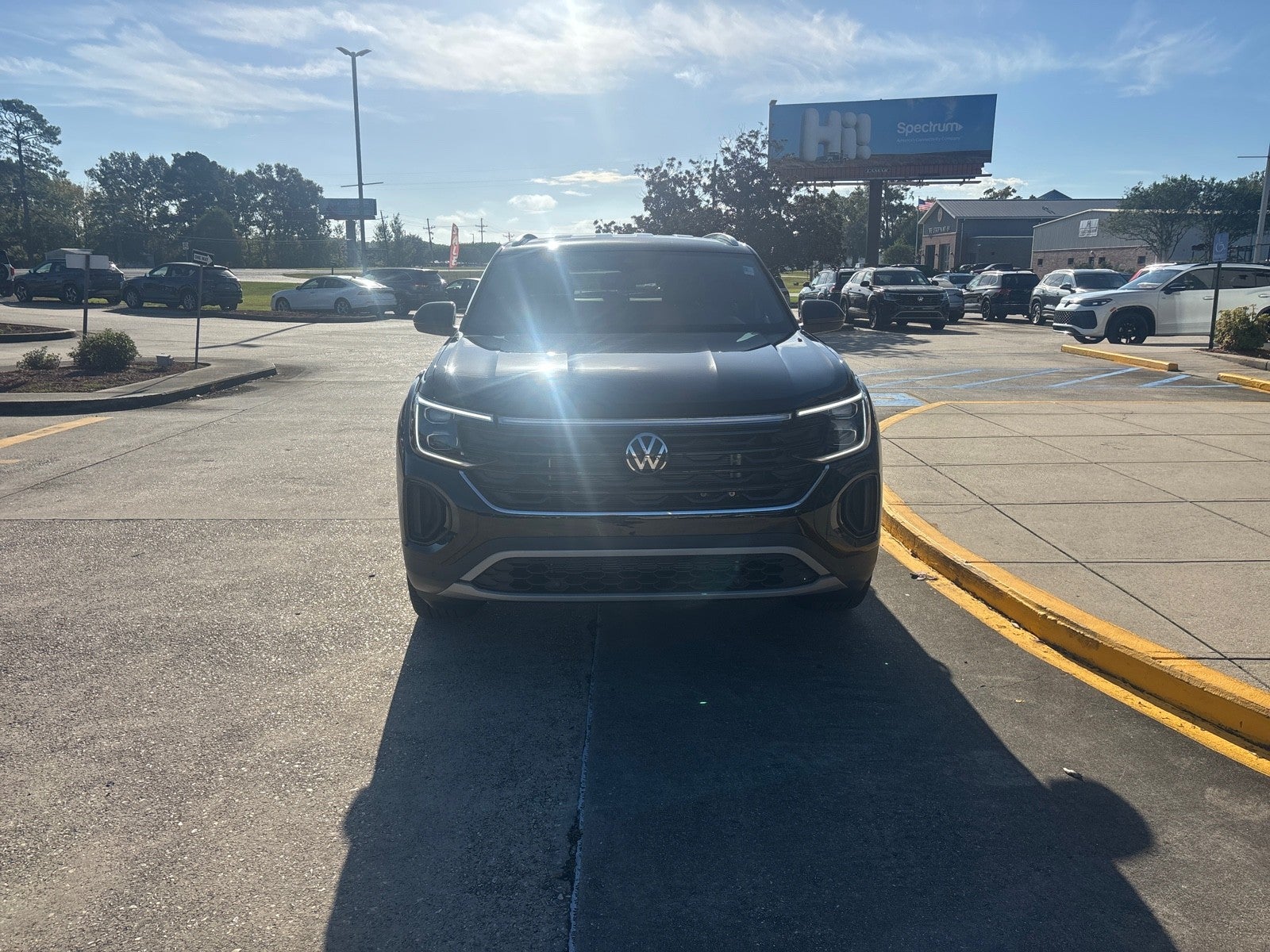 2026 Volkswagen Atlas Cross Sport 2.0T SE w/Technology
