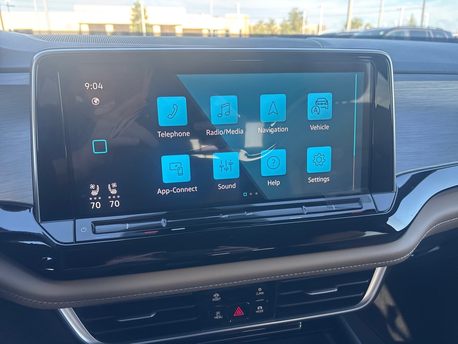 2026 Volkswagen Atlas Cross Sport 2.0T SE w/Technology