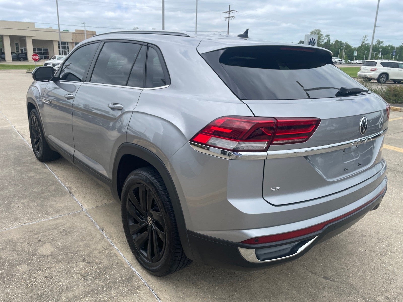 2022 Volkswagen Atlas Cross Sport 2.0T SE w/Technology