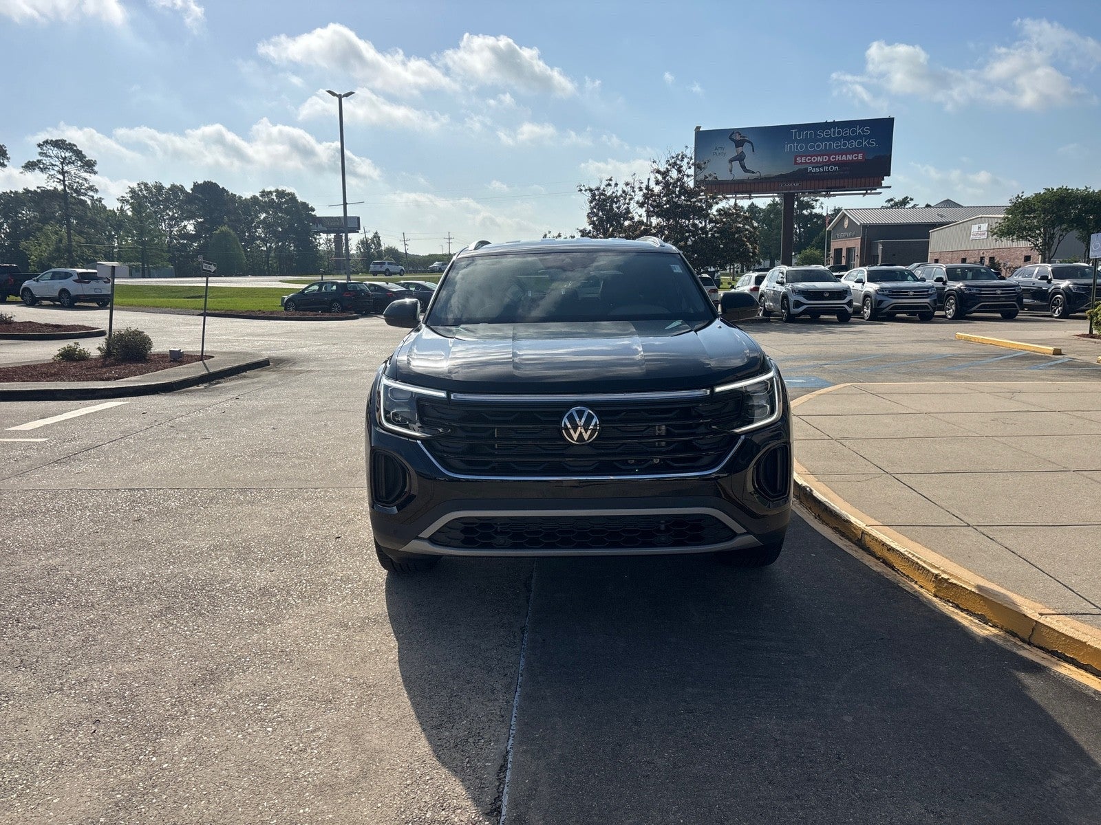 2026 Volkswagen Atlas Cross Sport 2.0T SE w/Technology