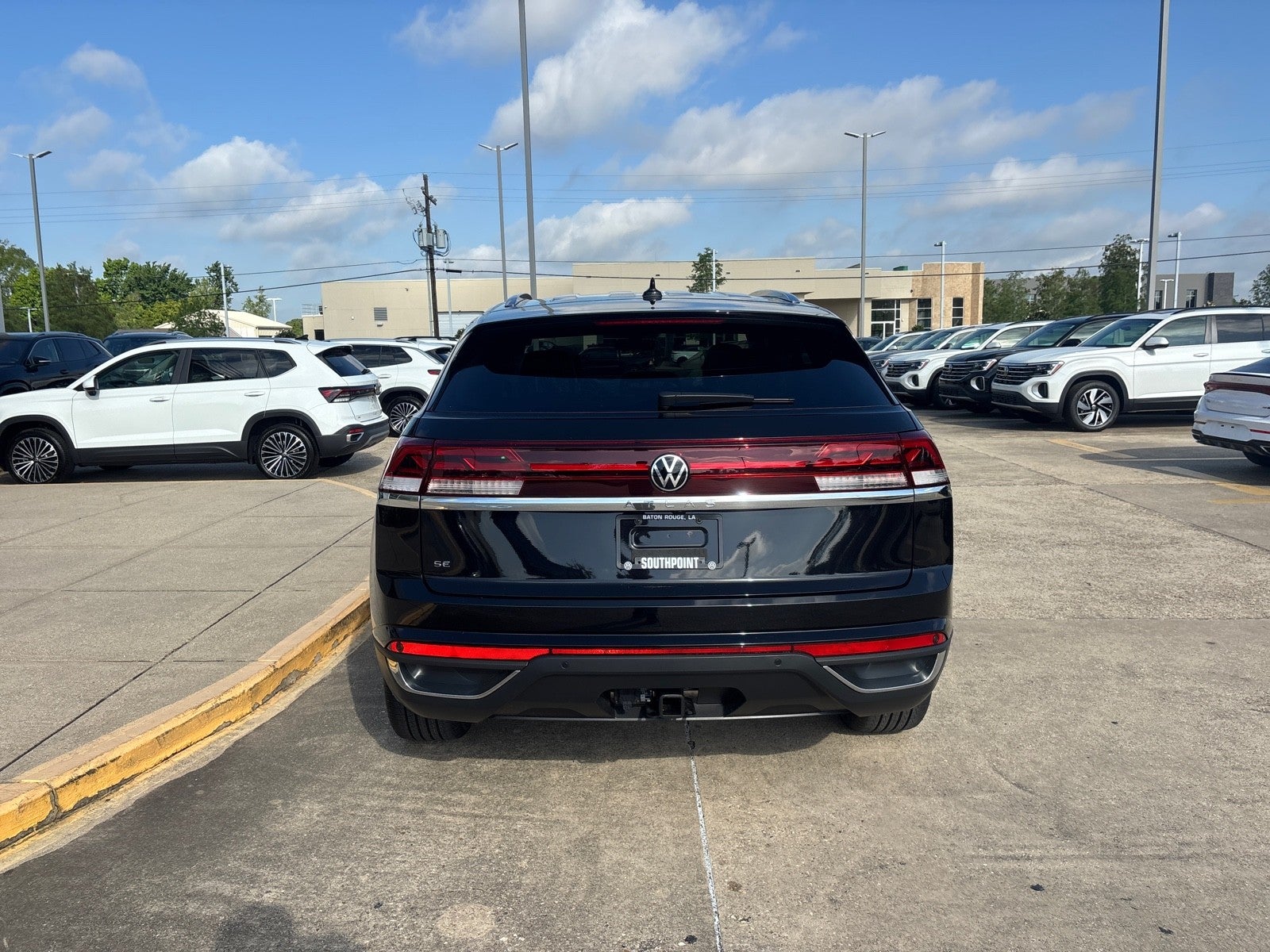 2026 Volkswagen Atlas Cross Sport 2.0T SE w/Technology